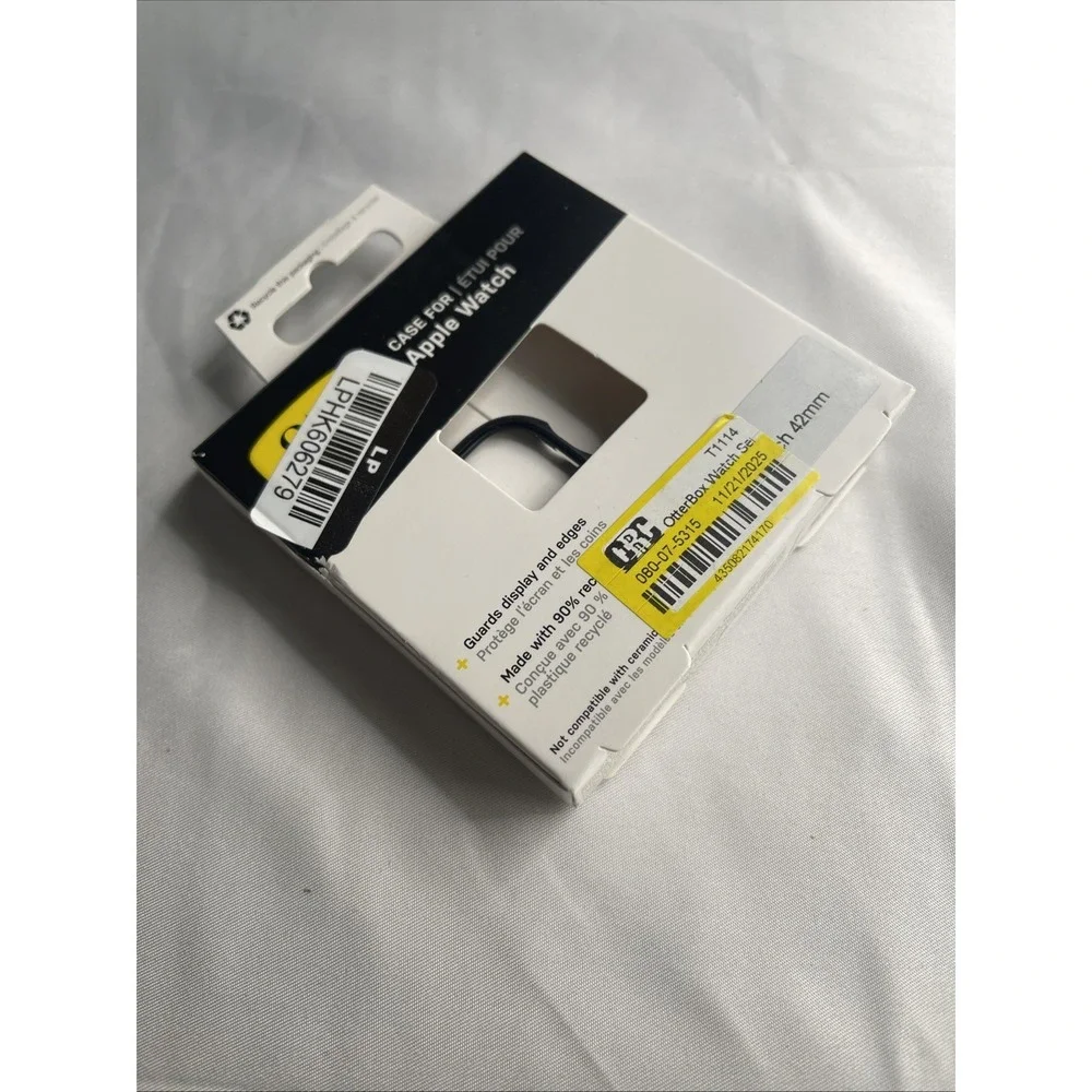 Oo9N OtterBox Apple Watch 42mm Case Black New Sealed Rough Packaging‎